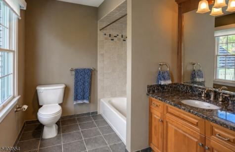 2 Evergreen Lane Lebanon NJ 07830