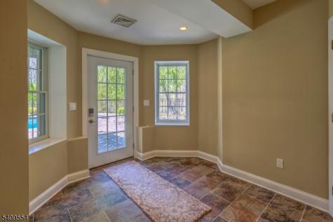 2 Evergreen Lane Lebanon NJ 07830