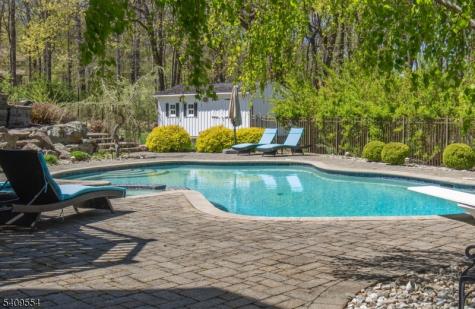2 Evergreen Lane Lebanon NJ 07830