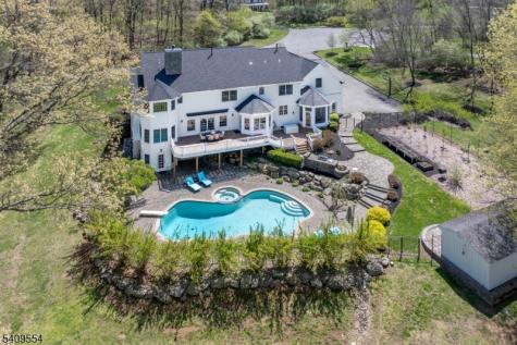 2 Evergreen Lane Lebanon NJ 07830