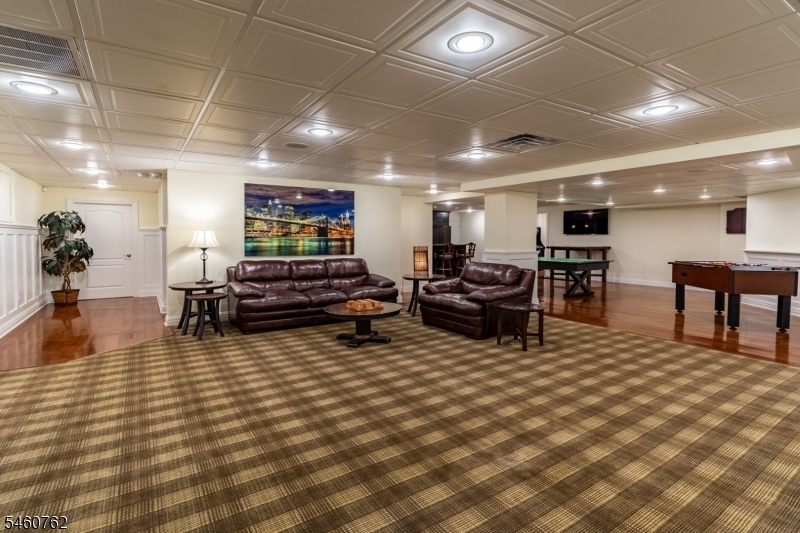 19 Raspberry Trail Warren NJ 07059