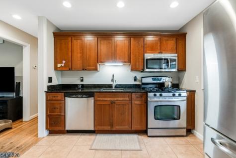 420 Decatur Avenue Middlesex NJ 08846