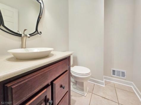 17 Mullen Lane Lafayette NJ 07848