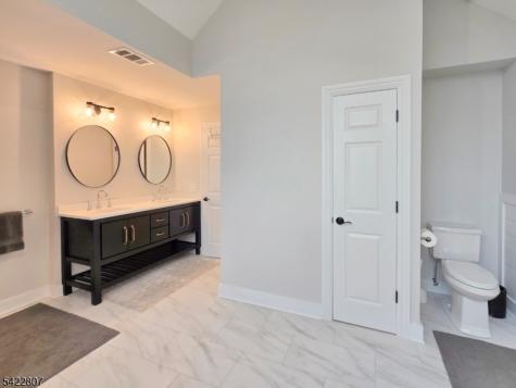 17 Mullen Lane Lafayette NJ 07848