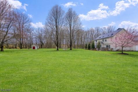 17 Mullen Lane Lafayette NJ 07848