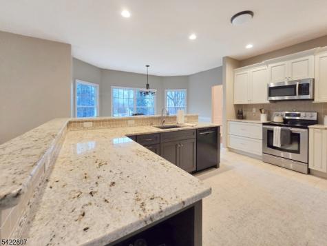 17 Mullen Lane Lafayette NJ 07848