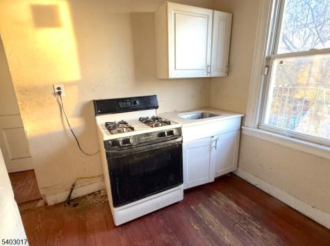 66 Scheerer Avenue Newark NJ 07112