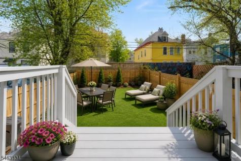 142 Steuben East Orange NJ 07018