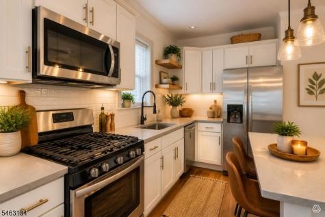 142 Steuben East Orange NJ 07018