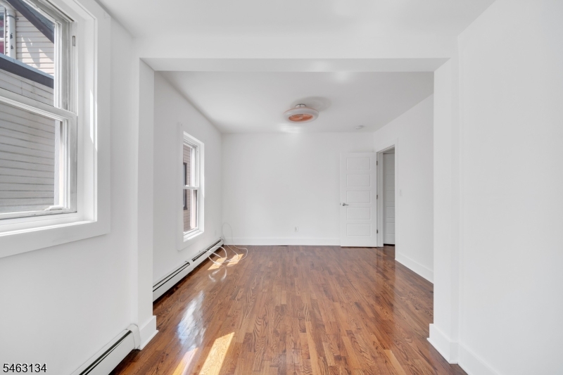 142 Steuben East Orange NJ 07018