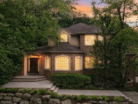 6 Briscoe Chase Ringwood NJ 07456