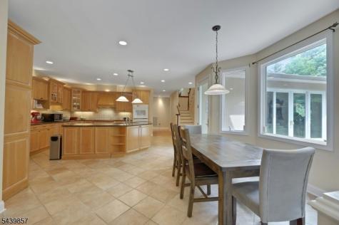 6 Briscoe Chase Ringwood NJ 07456