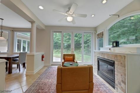 6 Briscoe Chase Ringwood NJ 07456