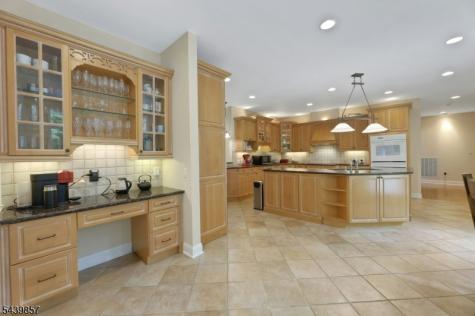 6 Briscoe Chase Ringwood NJ 07456