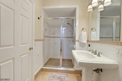 6 Briscoe Chase Ringwood NJ 07456