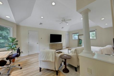 6 Briscoe Chase Ringwood NJ 07456