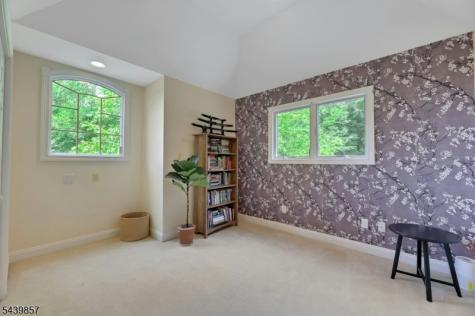 6 Briscoe Chase Ringwood NJ 07456