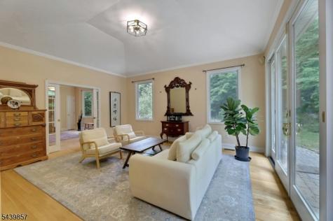 6 Briscoe Chase Ringwood NJ 07456