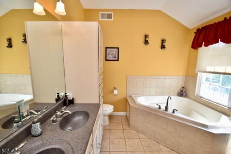 37 Heather Hills Drive Jefferson NJ 07438