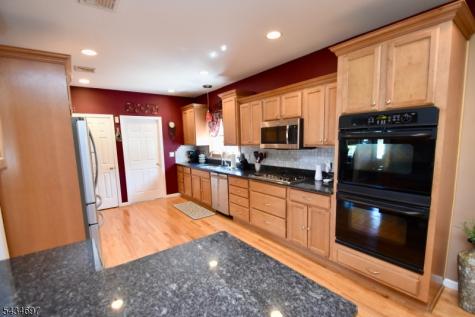 37 Heather Hills Drive Jefferson NJ 07438
