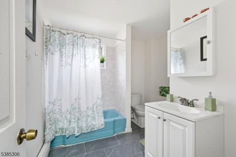 212 RT23 Hamburg NJ 07419