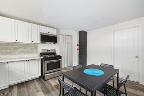 212 RT23 Hamburg NJ 07419