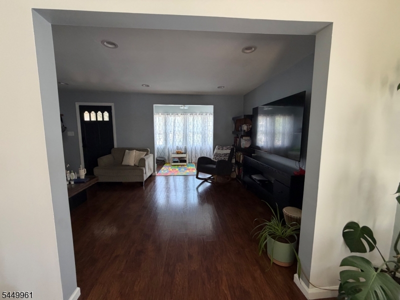 622 Lillian Terrace Union NJ 07083