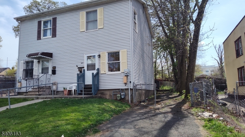 65 Hamilton Street East Orange NJ 07017