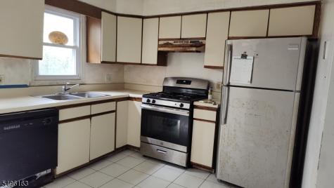 65 Hamilton Street East Orange NJ 07017