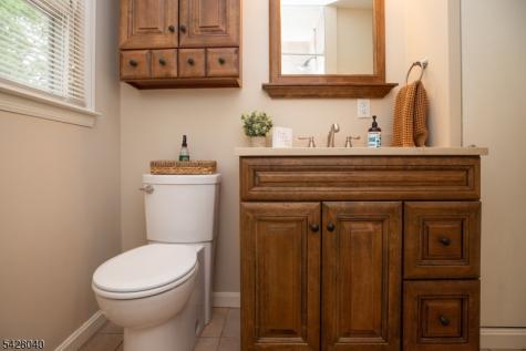 27 E Shore Trail Hardyston NJ 07460
