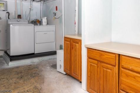 27 E Shore Trail Hardyston NJ 07460