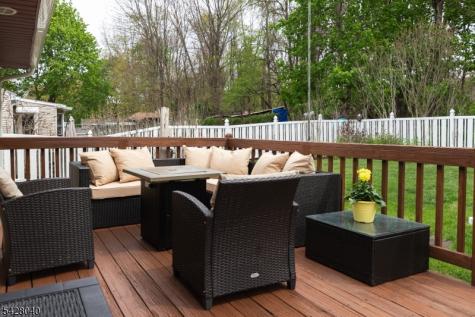 27 E Shore Trail Hardyston NJ 07460
