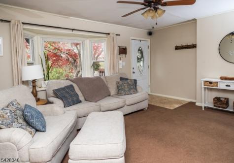 27 E Shore Trail Hardyston NJ 07460