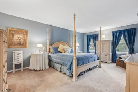 5 Revere Court Randolph NJ 07869