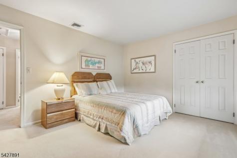5 Revere Court Randolph NJ 07869