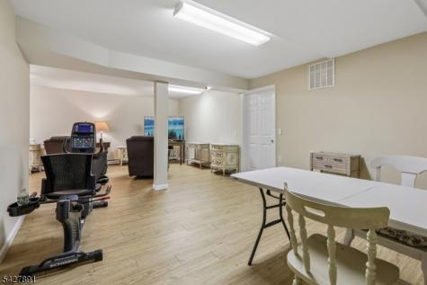 5 Revere Court Randolph NJ 07869