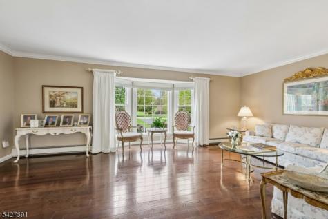 5 Revere Court Randolph NJ 07869