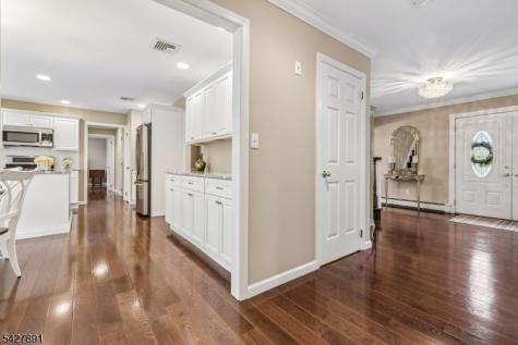 5 Revere Court Randolph NJ 07869