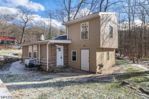32 E Park Drive West Milford NJ 07480