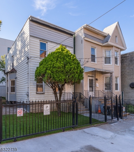 233 Bidwell Avenue Jersey City NJ 07305