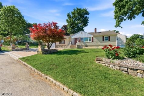 32 Valley View Drive Mine Hill NJ 07803