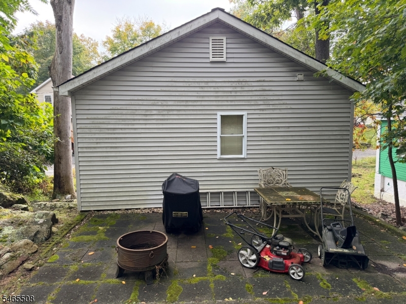 6 Jefferson Trail Hopatcong NJ 07843