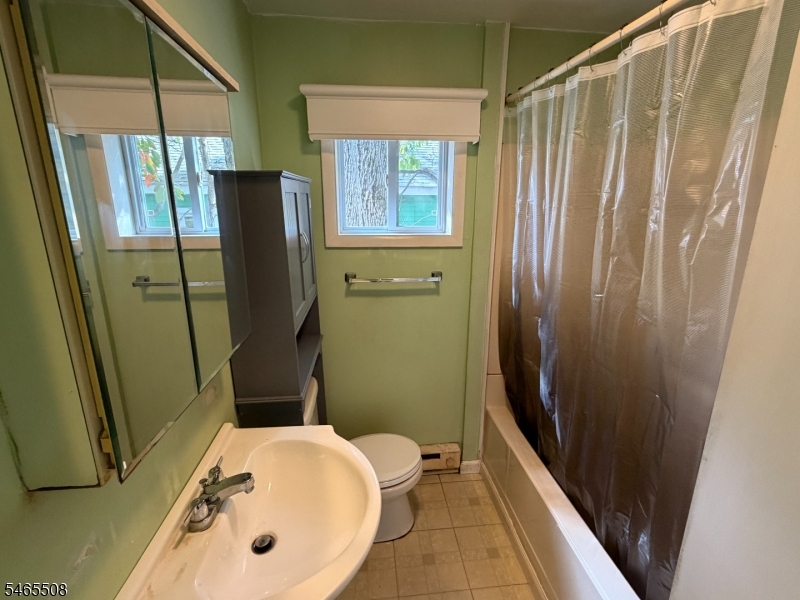 6 Jefferson Trail Hopatcong NJ 07843