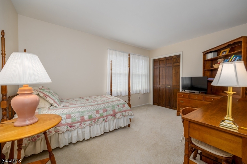 31 Stratfordshire Drive Vernon NJ 07461