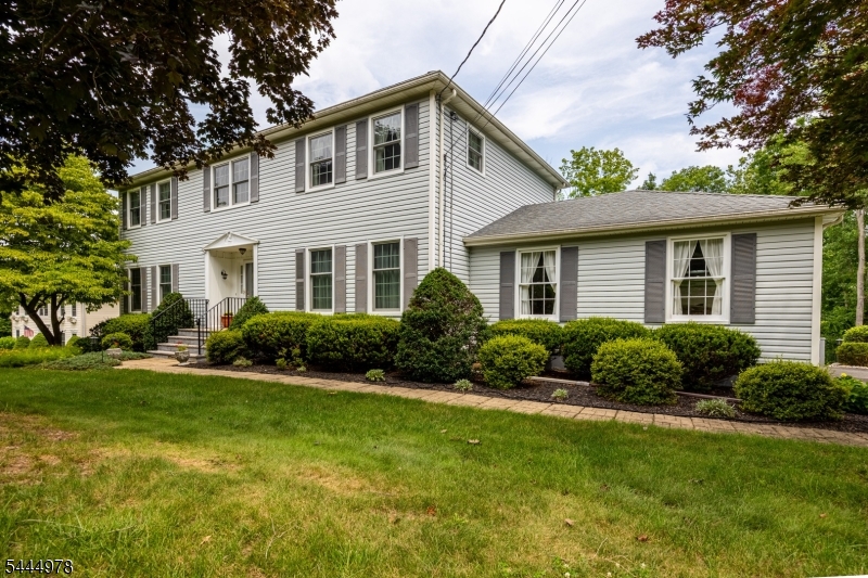 31 Stratfordshire Drive Vernon NJ 07461