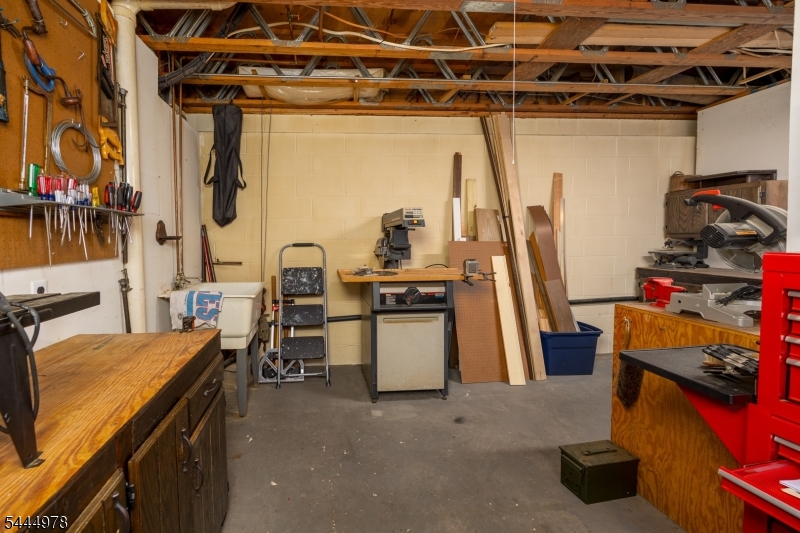 31 Stratfordshire Drive Vernon NJ 07461