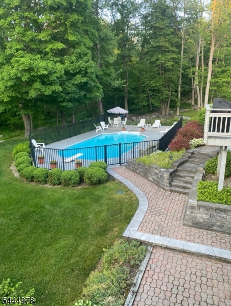 31 Stratfordshire Drive Vernon NJ 07461