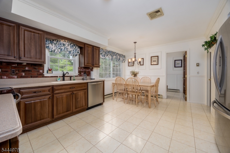 31 Stratfordshire Drive Vernon NJ 07461