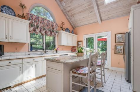 1 Dove Hollow Lane Bethlehem NJ 08827