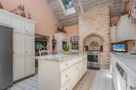 1 Dove Hollow Lane Bethlehem NJ 08827